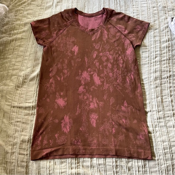 Like New Lululemon Swiftly Tech size 10 - Picture 3 of 5